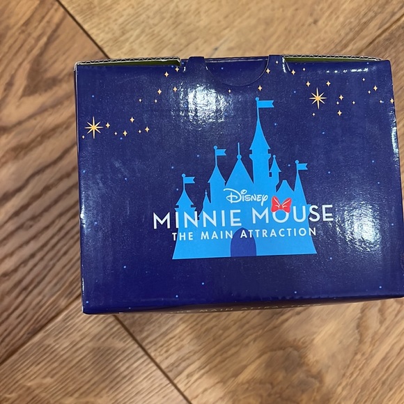 New and in box disney minnie mouse main attraction limited edition mug - Picture 2 of 5